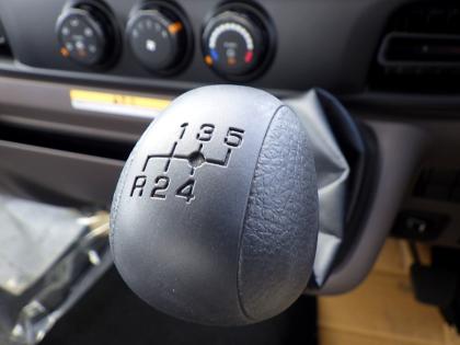 ʐ^13